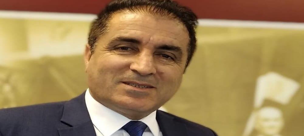 “VASFİ RIZA ZOBU YETENEKLİ GENÇ TİYATRO SANATÇISI” ÖDÜLÜ EMRECAN KARAKURUM’UN 