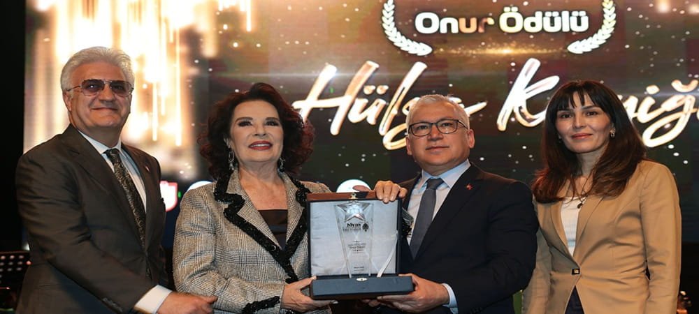 Yaz tatilinde ekran süresi arttı, uzmanlar çocuklarda miyopiye karşı uyardı