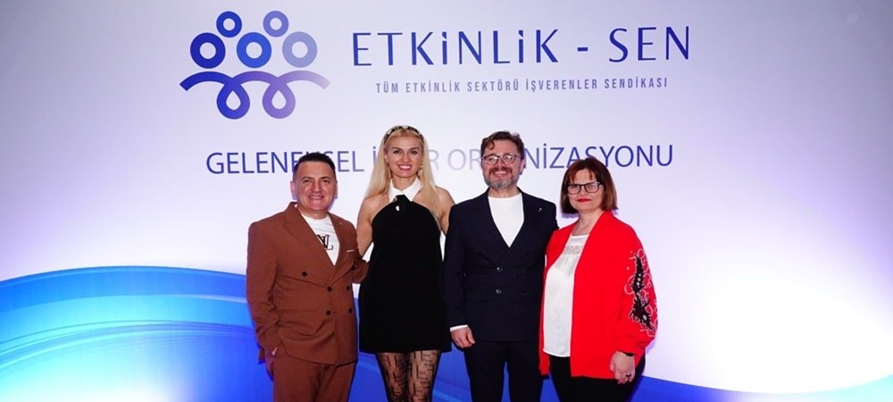 Sakarya meslek yüksek okulu 2023-2024 mezuniyet töreni yapıldı
